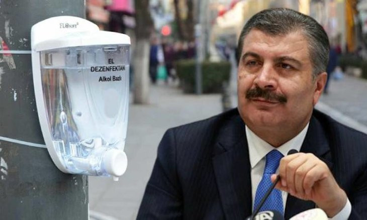 Most sanitizers used in Turkish hospitals are fake, pharmaceutical company head tells health minister