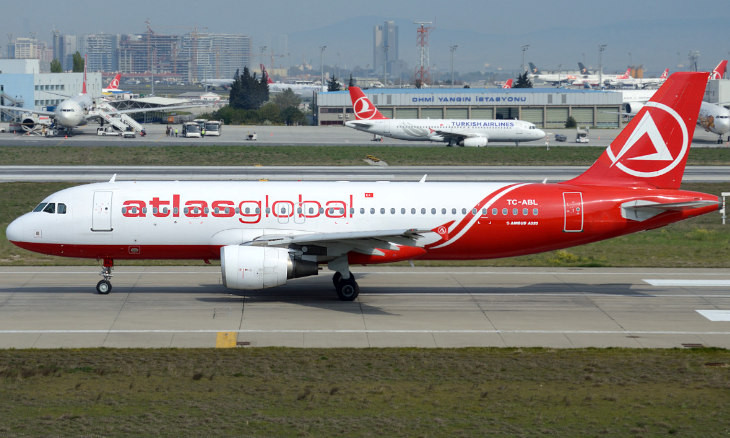 Gov't-linked failed Turkish airline blasted for not paying employees