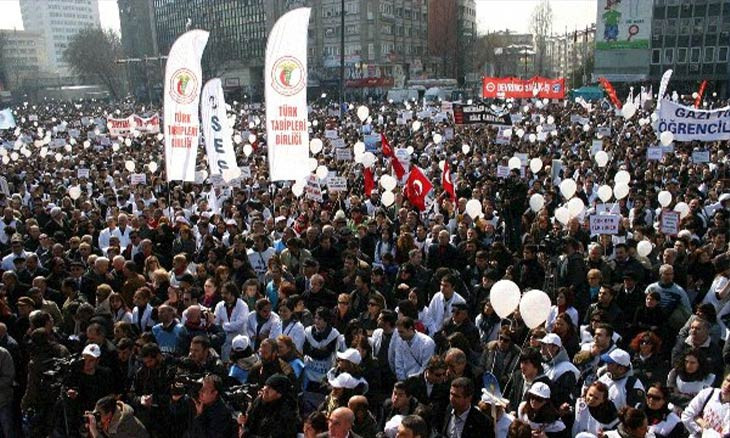 Turkish Medical Association to stage lights-off protest for strain placed on health workers during pandemic