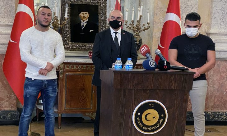 Turkish government praises 'two heroes' who helped victims during Vienna attack